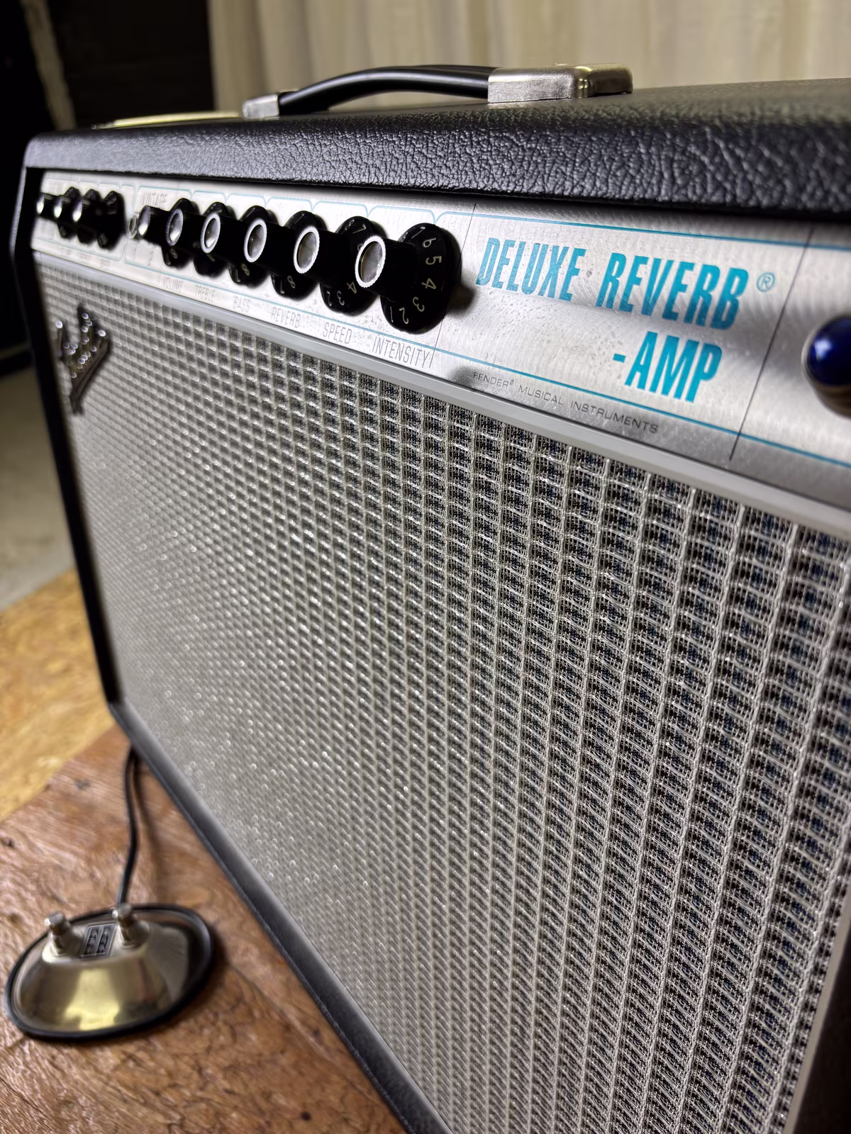 Fender '68 Custom Deluxe Reverb Reissue - 2