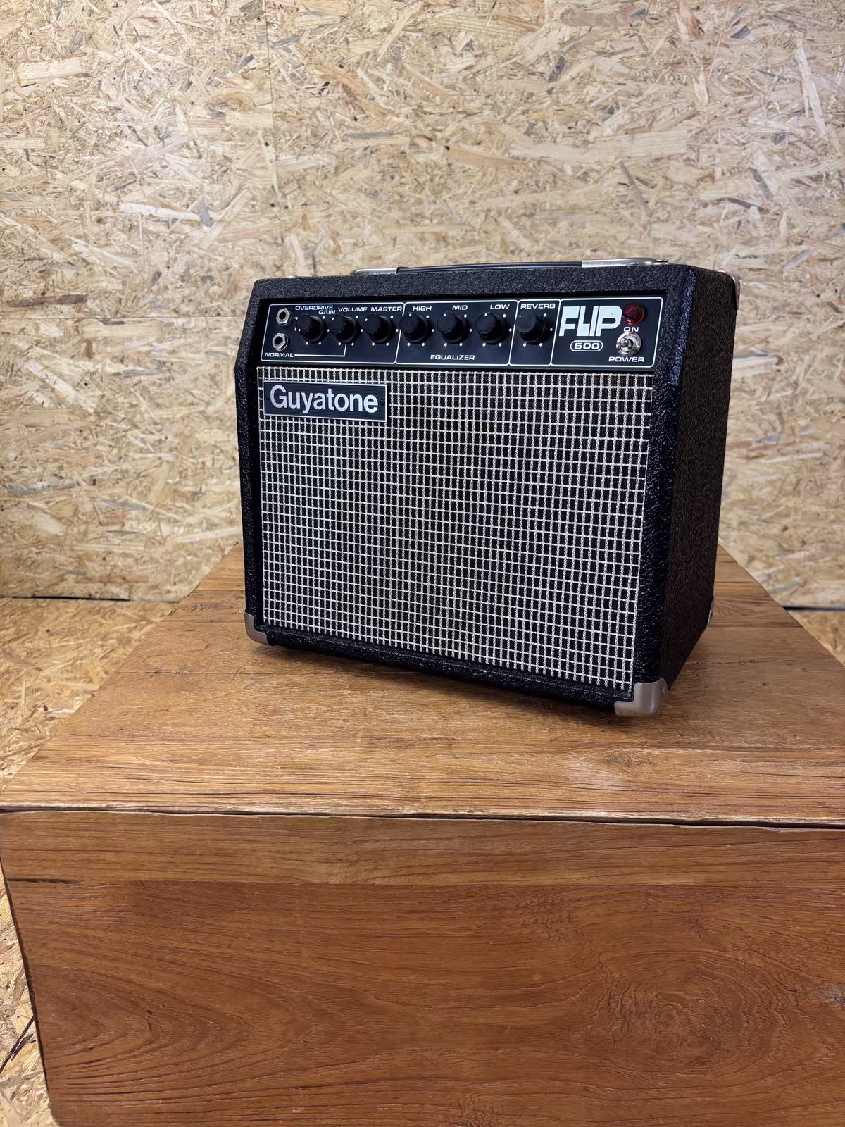 Guyatone Flip 500 - 4